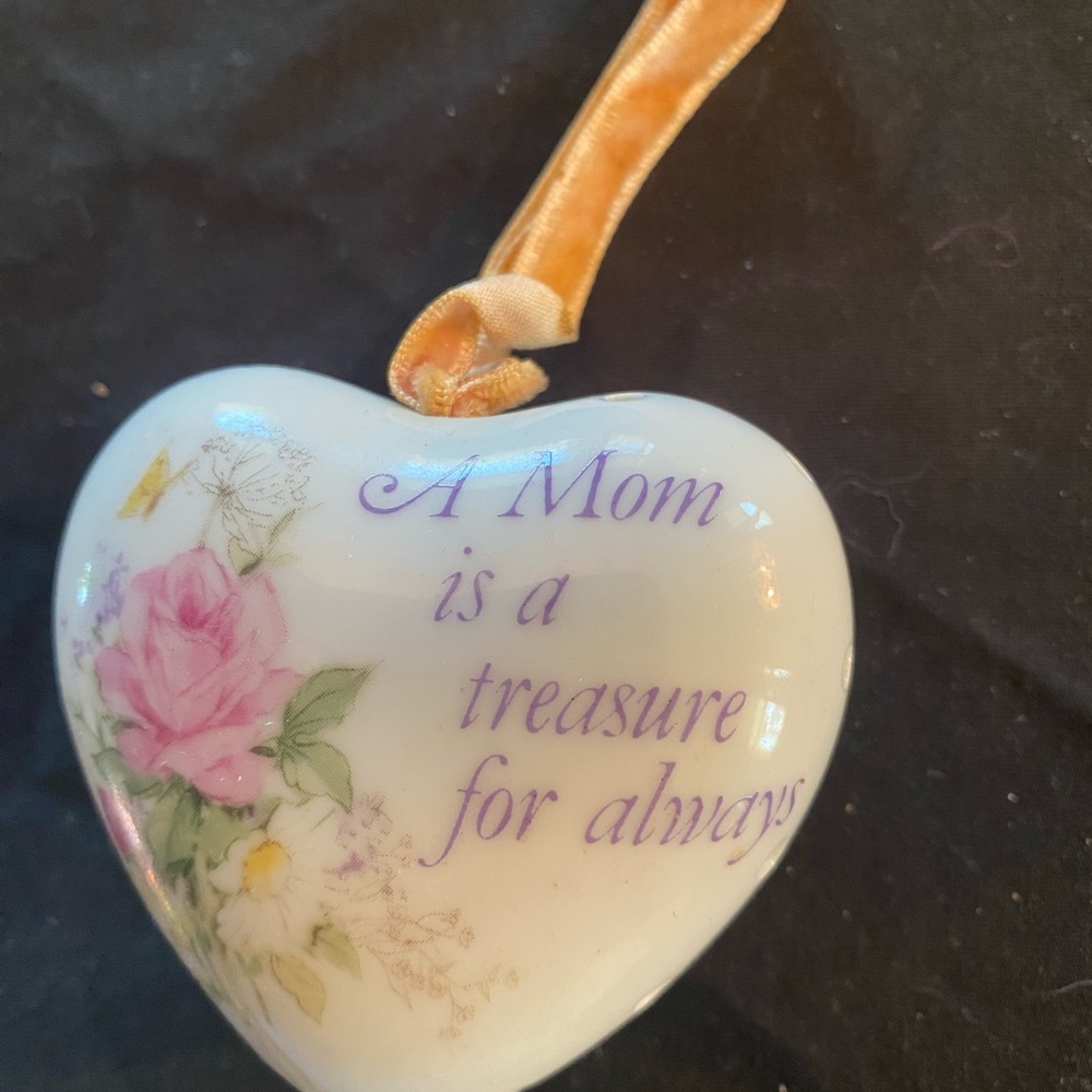 Heart-Shaped Porcelain Hanging Ornament - Pink Rose Design